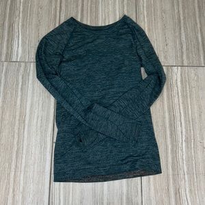 Swiftly Tech (Long Sleeve) 2.0. Lightly Used Condition